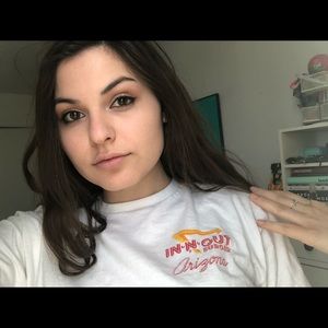 Meet your Posher, Becca